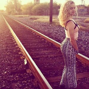 Meet your Posher, Monet